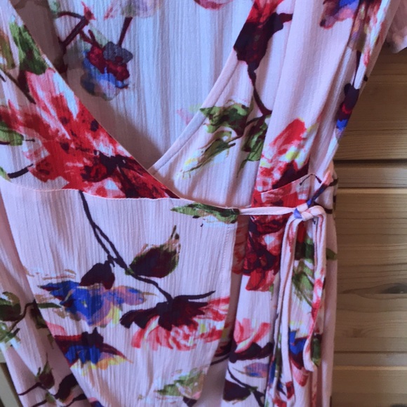 Lulus Cherished Love Blush Pink Floral Wrap Dress Size Small - Picture 8 of 9